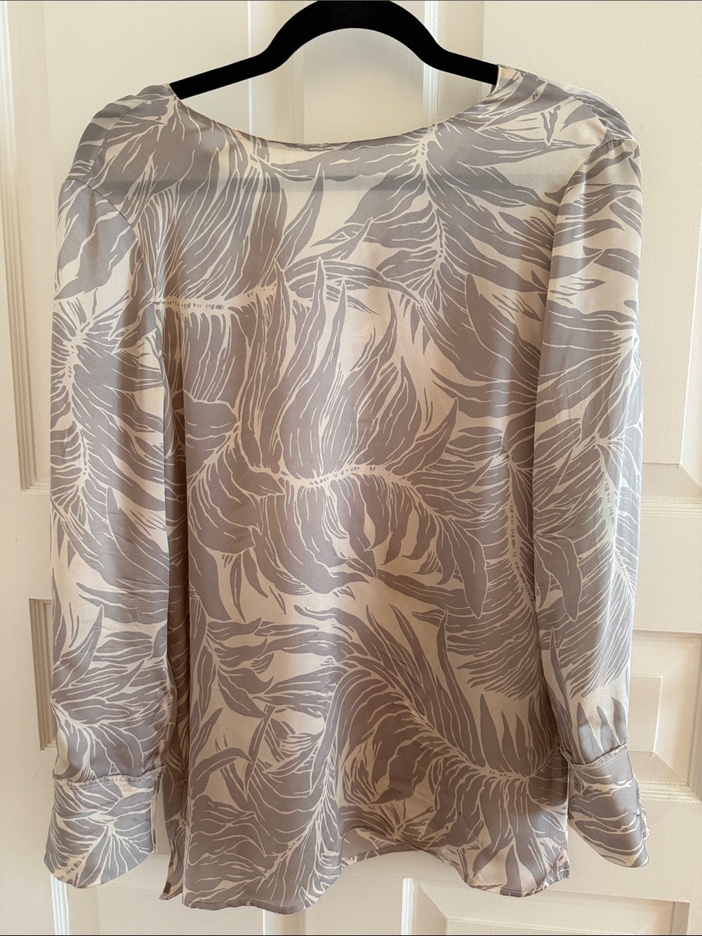Club Monaco Cream and Light Gray Botanical Print Blouse
